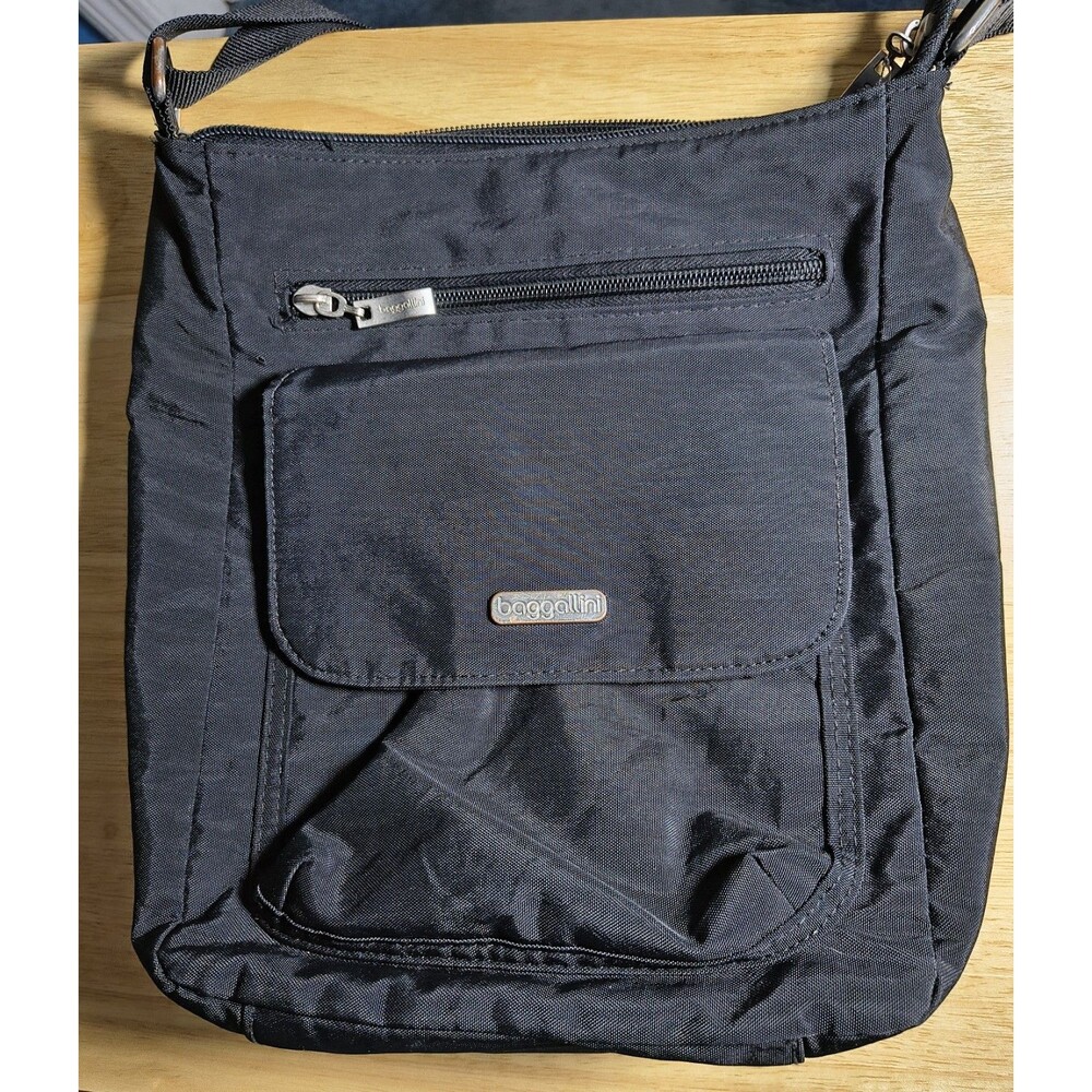 baggallini Black Crossbody Bag Zip/Snap Closure Adjustable Strap Nylon Travel